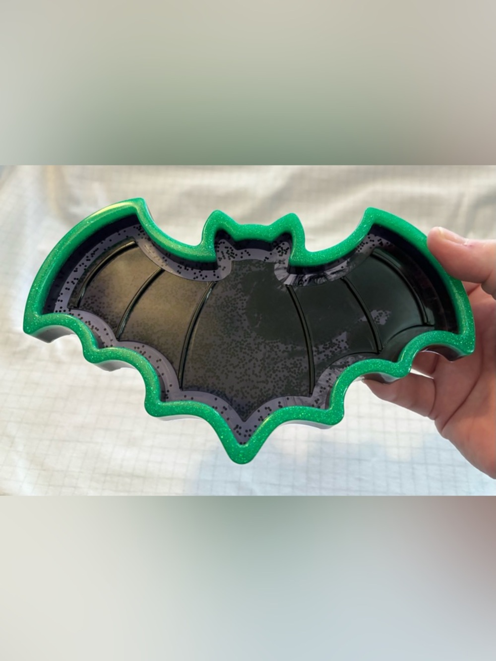 Handmade Resin Glitter Bat Trinket Tray Neon Green + Black - Picture 5 of 5